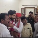 नगर के गेस्ट हाउस में सांसद आदित्य यादव ने सुनी जनता की फरियादे ,, इटावा मामले को लेकर दिया बयान